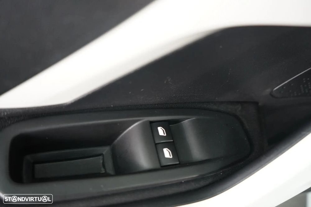 Peugeot 208 1.0 PureTech Access - 17