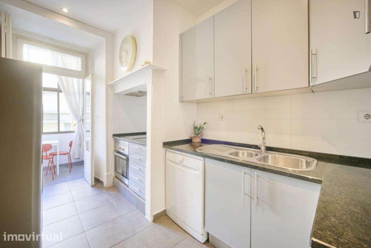Quarto - localizado em Arroios Lisbon - Grande imagem: 5/20