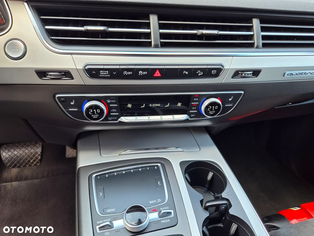 Audi Q7 - 30