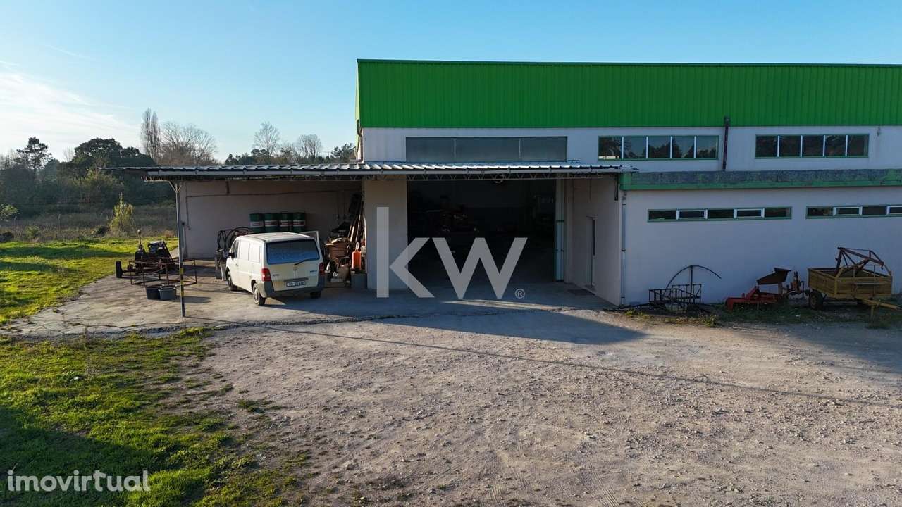 Armazém/Oficina com Espaço Comercial e Escritório em Cantanhede - Grande imagem: 3/13