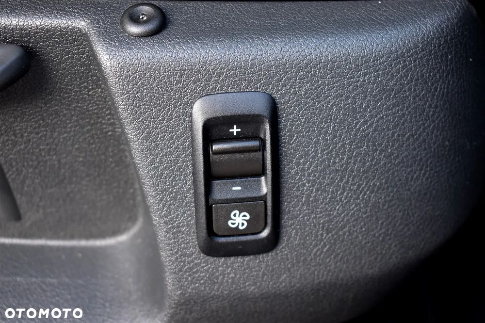 Volkswagen Passat CC 2.0 TDI DSG Individual - 23