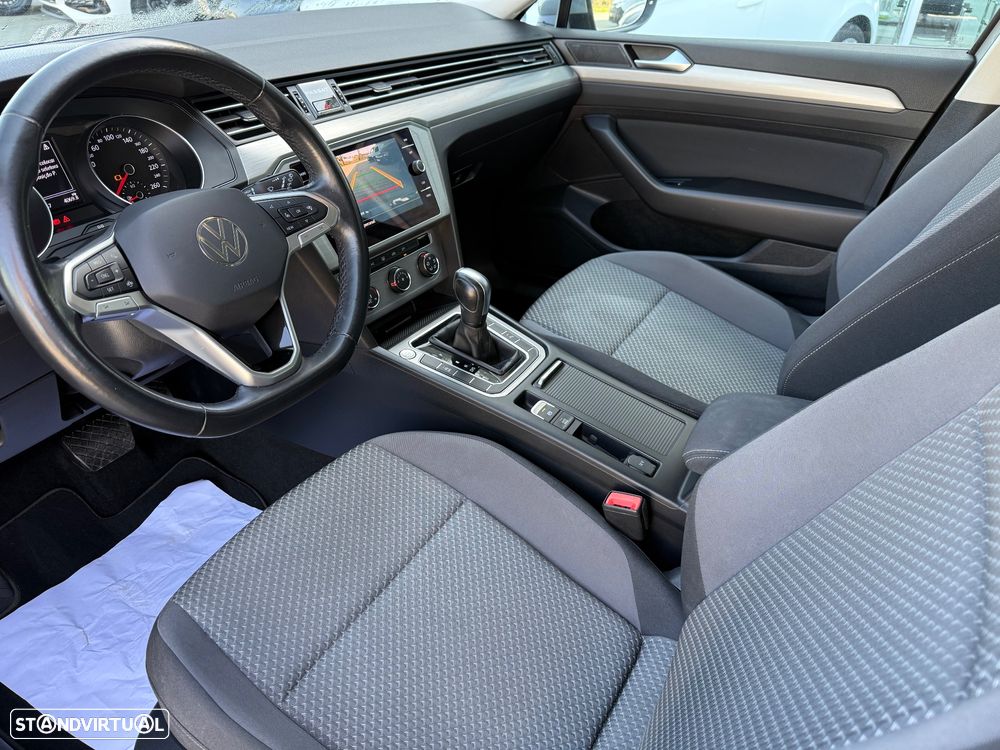 VW Passat Variant 2.0 TDi Business DSG - 13