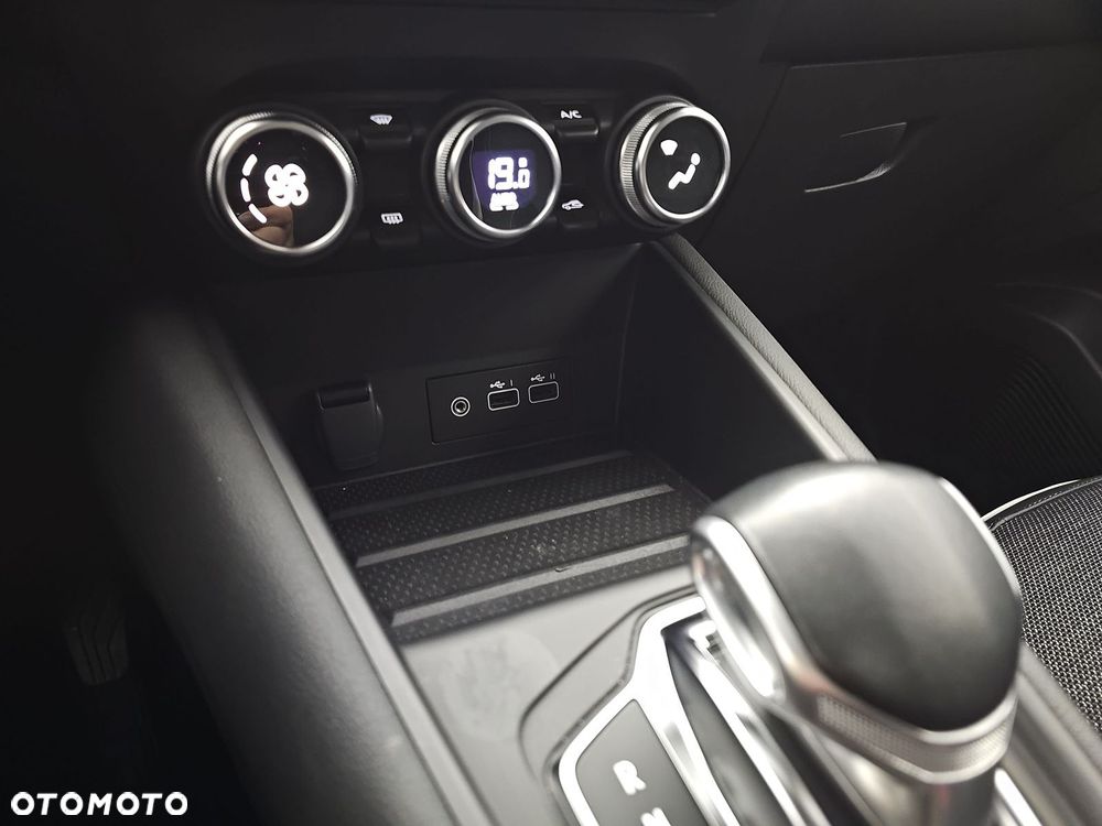 Renault Captur TCe Mild Hybrid 140 EDC GPF TECHNO - 18