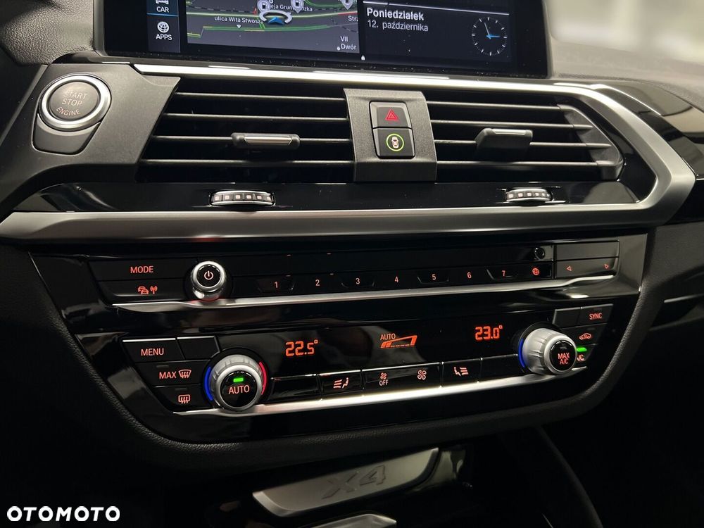 BMW X4 xDrive20d Advantage - 28