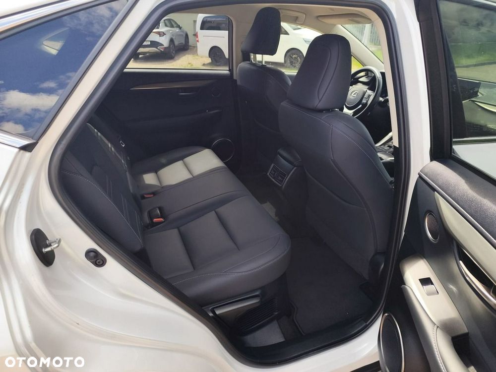 Lexus NX 300h F Impression AWD - 21