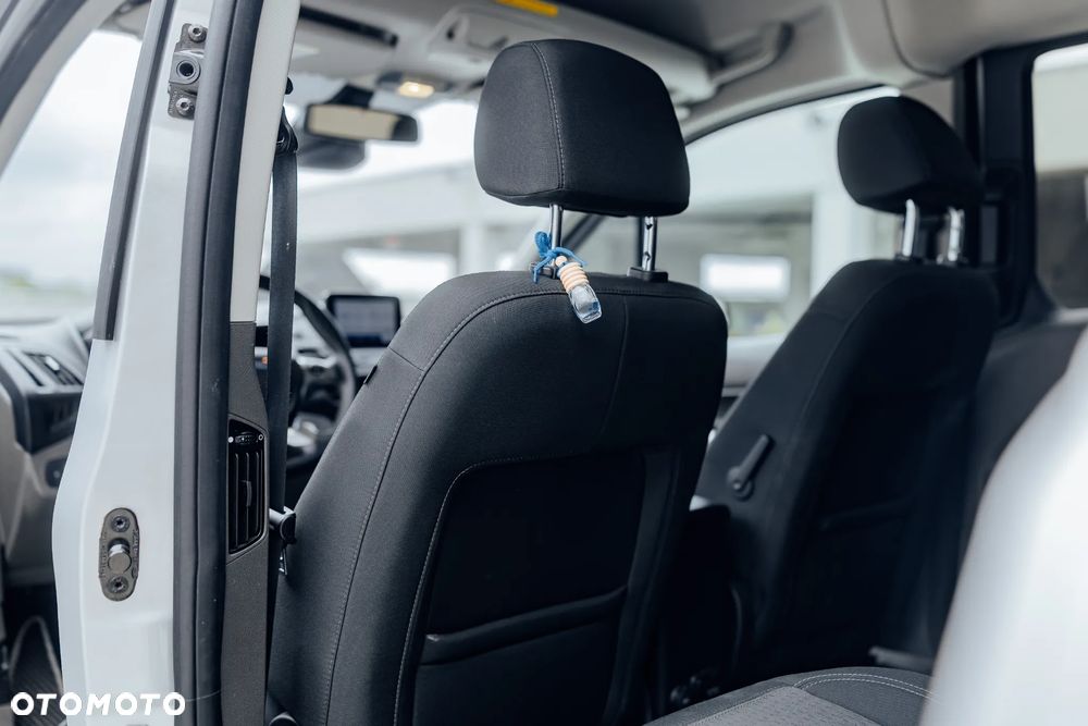 Ford Transit Connect - 27