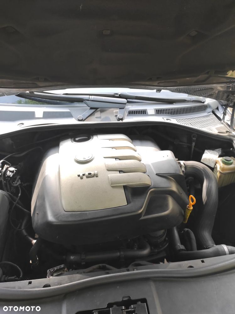 Volkswagen Touareg - 5