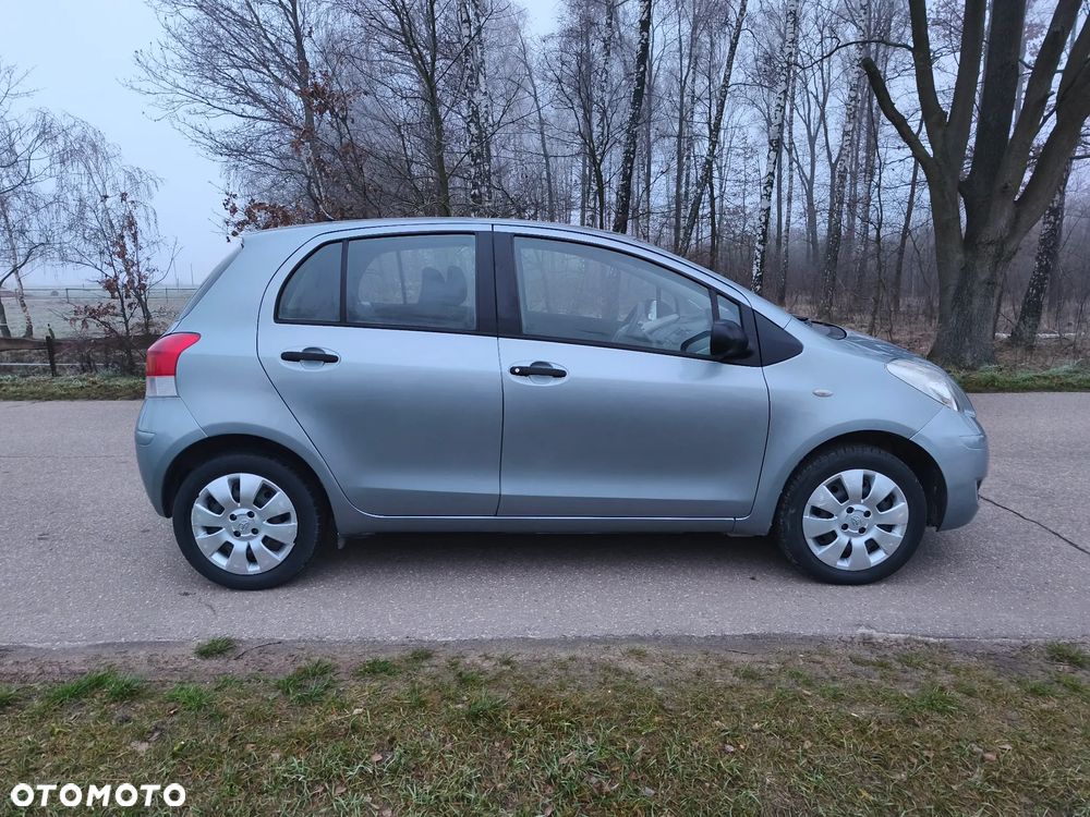 Toyota Yaris 1.33 Luna - 8