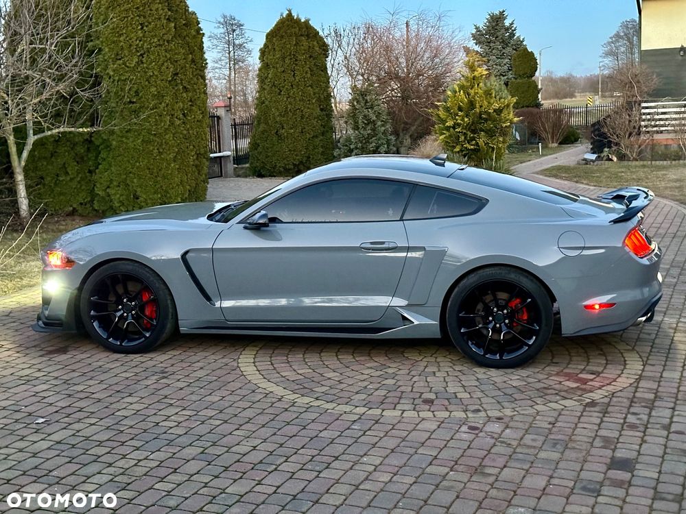 Ford Mustang - 2