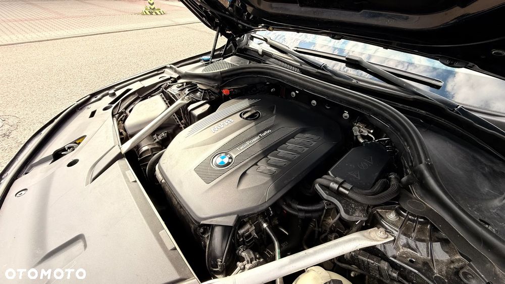 BMW 6GT - 9