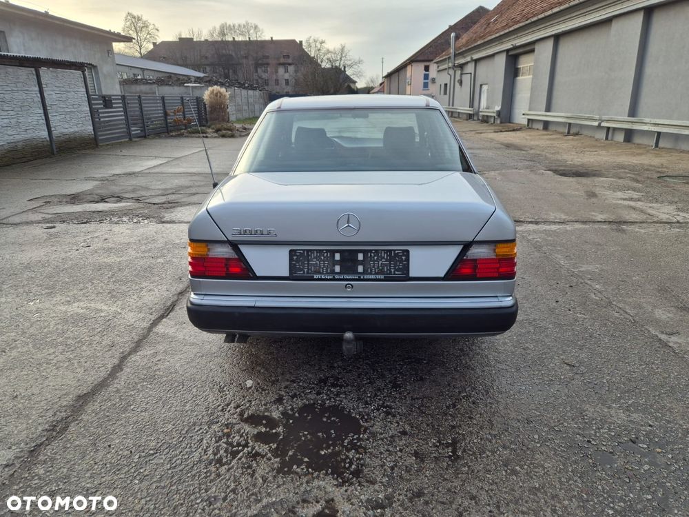 Mercedes-Benz W124 (1984-1993) - 7