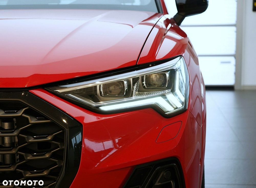 Audi Q3 Sportback - 9