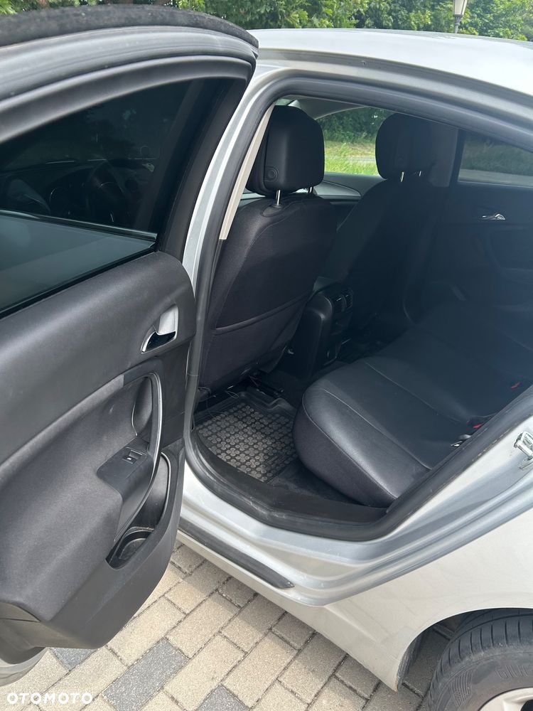 Opel Insignia 2.0 CDTI - 10