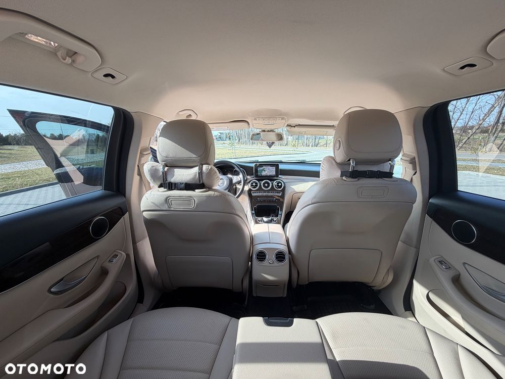 Mercedes-Benz GLC - 27