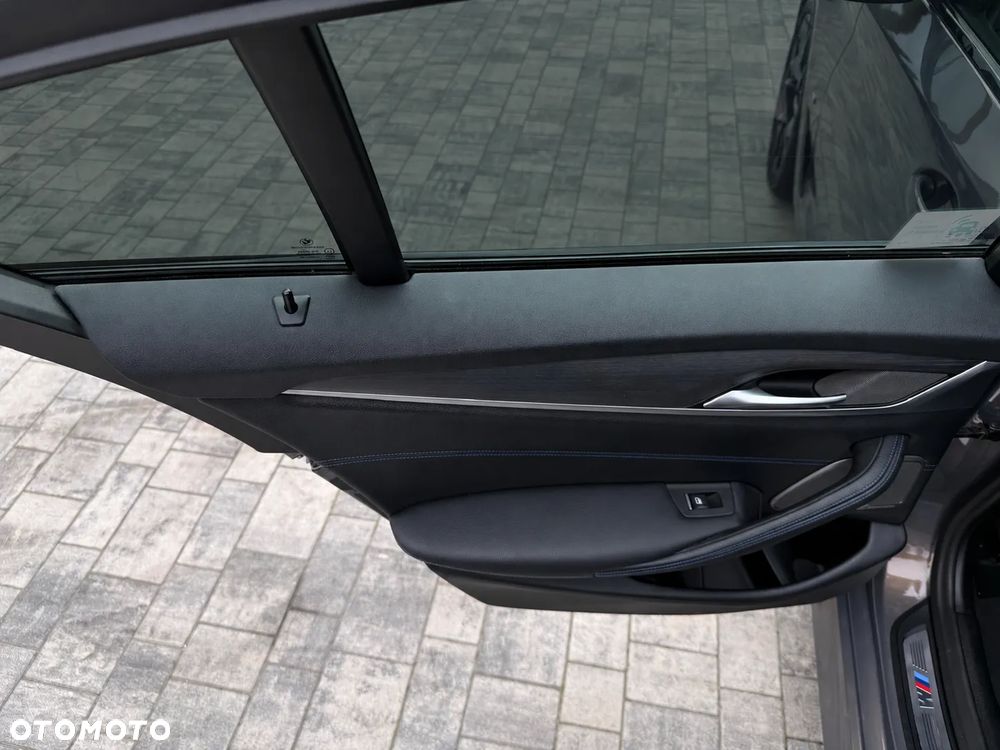 BMW Seria 5 530i xDrive mHEV M Sport sport - 36