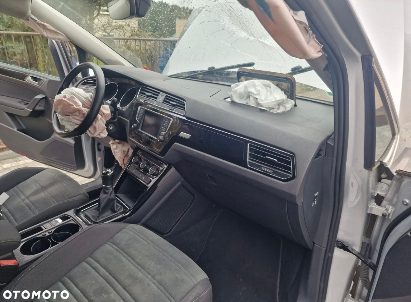 Volkswagen Touran - 11