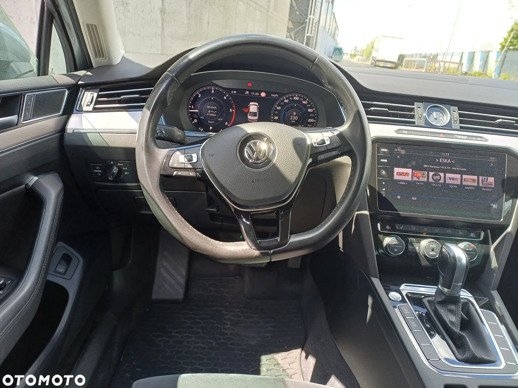 Volkswagen Passat 2.0 TDI BMT Highline DSG - 28