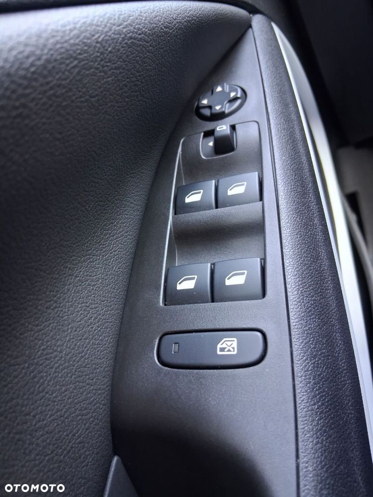 Opel Crossland X 1.2 T 120 Lat S&S - 16