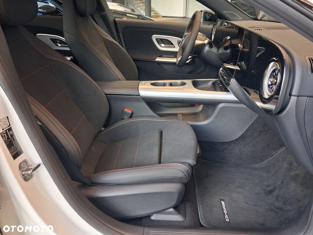 Mercedes-Benz CLA 200 mHEV 8G-DCT - 14