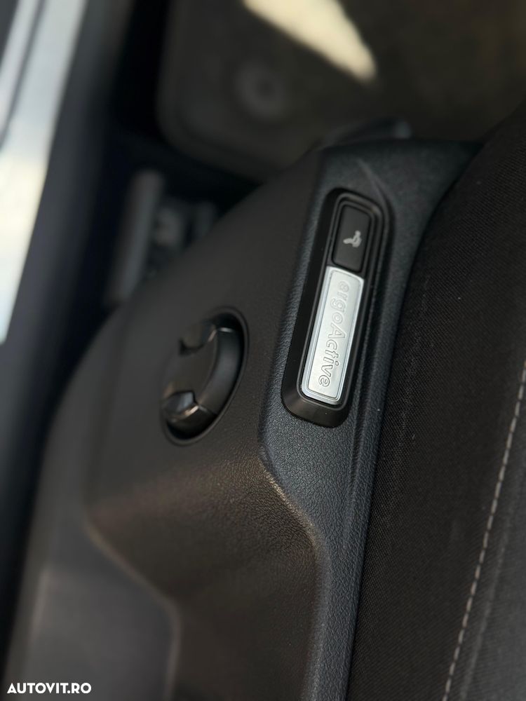 Volkswagen Tiguan 2.0 TDI SCR DSG R-Line - 11