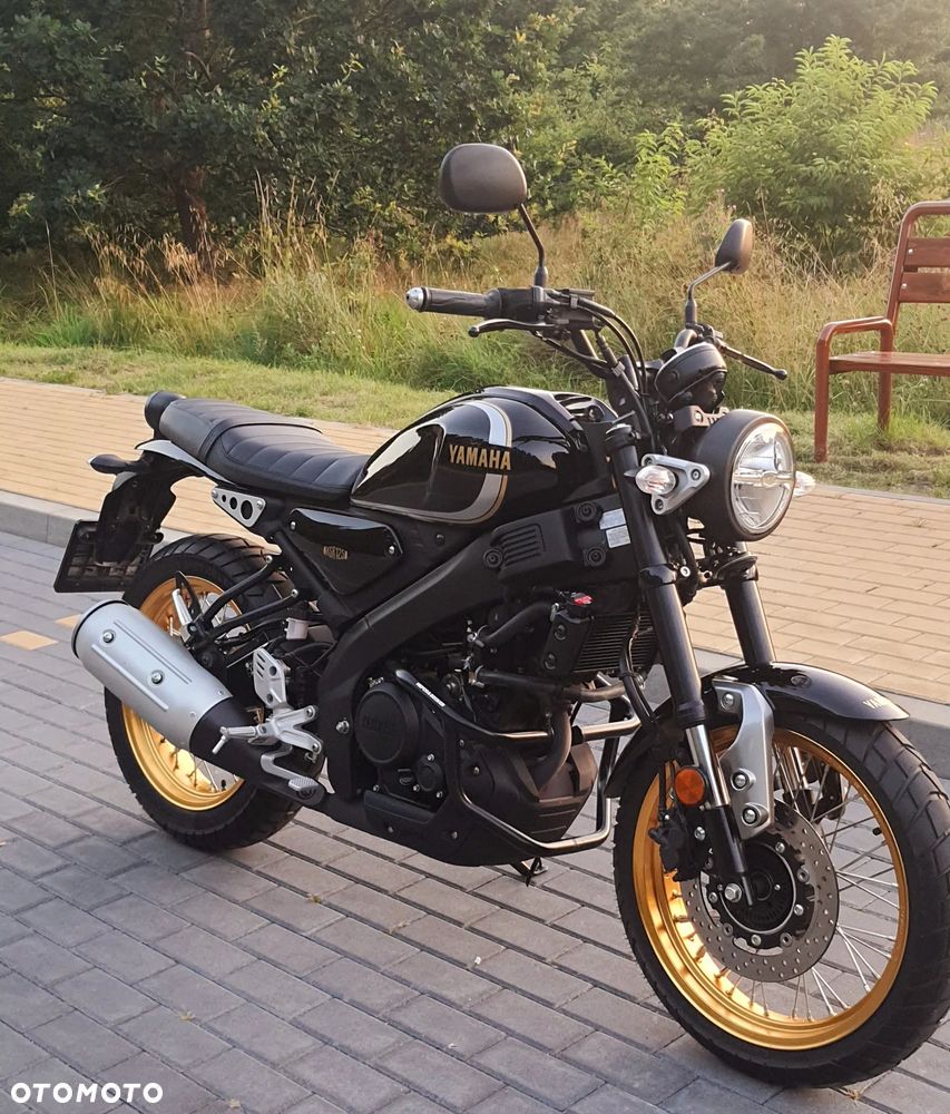 Yamaha XSR - 4