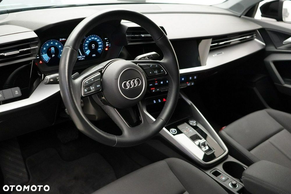 Audi A3 Sportback - 12