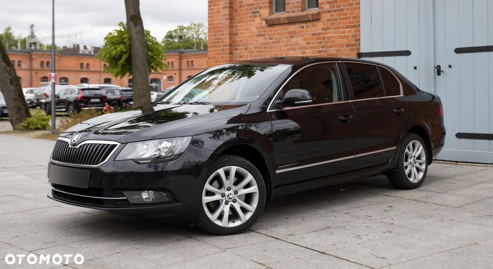 Skoda Superb 2.0 TDI 4x4 Elegance DSG - 1