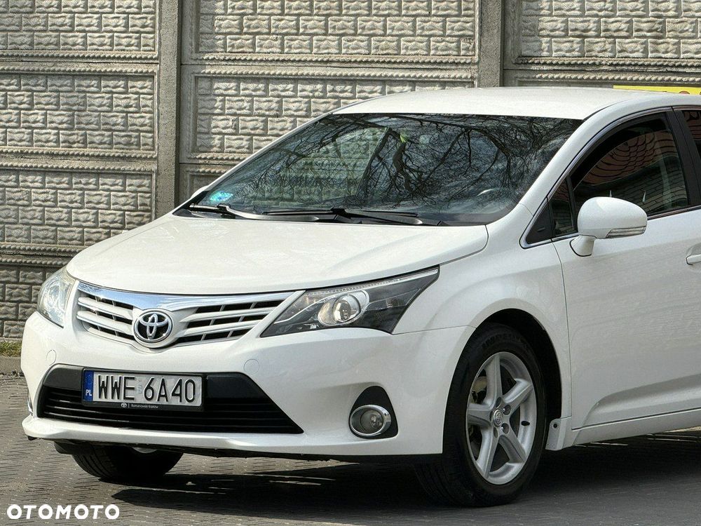 Toyota Avensis 2.0 D-4D Active - 18