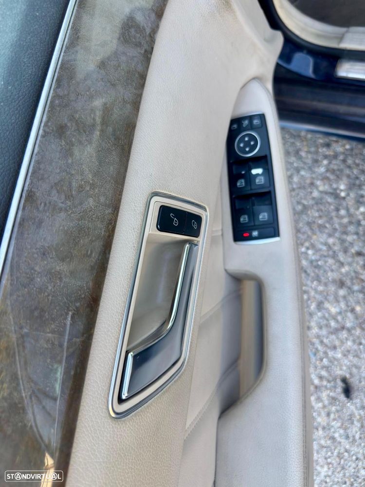 Mercedes-Benz E 300 Bluetec Hybrid Avantgarde - 11