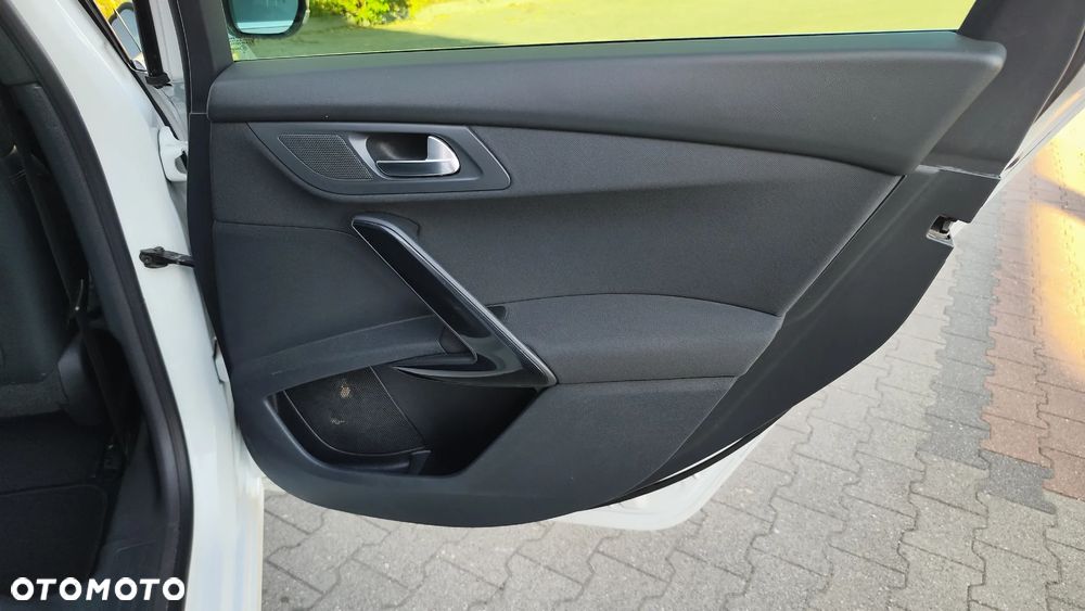 Peugeot 508 BlueHDi FAP 180 Automatik Stop&Start Allure - 25