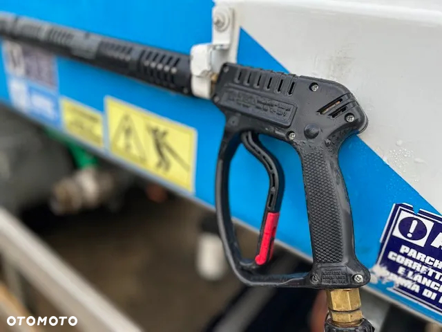 Iveco 150E22 Myjka pojazd do mycia i dezynfekcji pojemników na odpady / śmieci FARID - 9