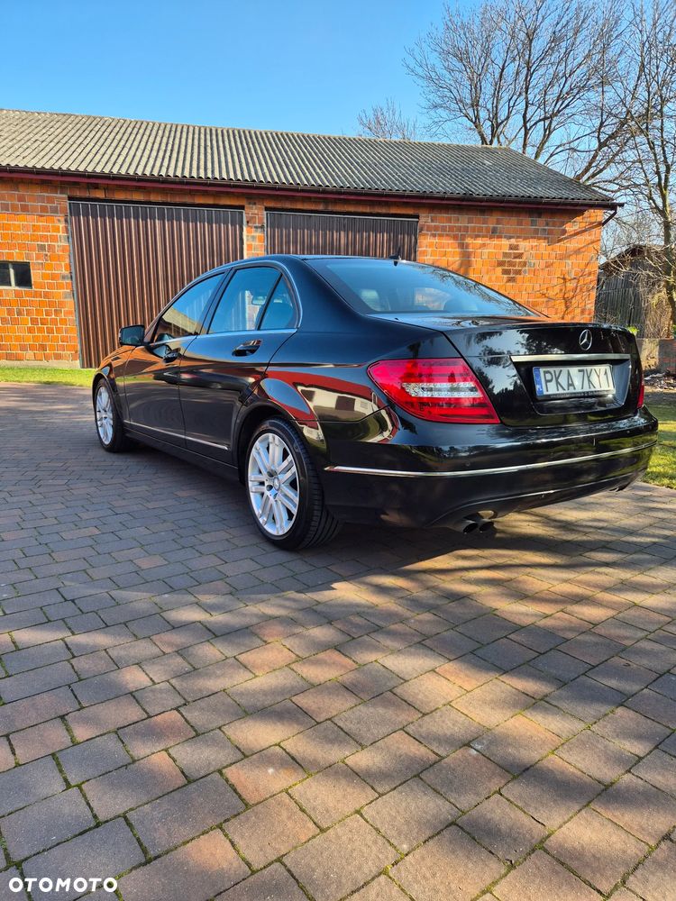 Mercedes-Benz Klasa C 180 (BlueEFFICIENCY) Avantgarde - 6