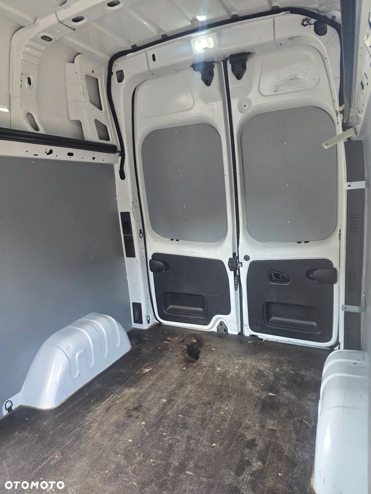 Renault Trafic vivaro 2018 r L2H2 przebieg 107400 km dlugi wysoki klima tempomat nawigacja - 22