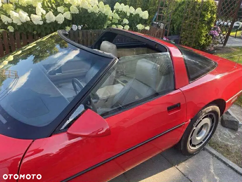 Chevrolet Corvette - 10