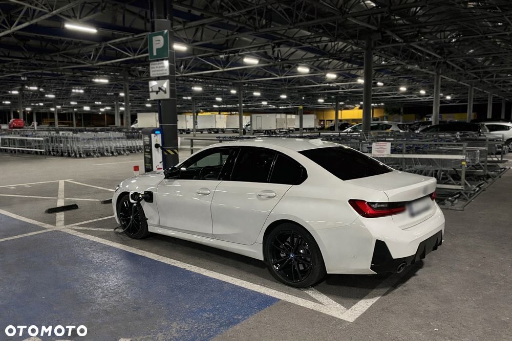 BMW Seria 3 330e PHEV M Sport sport - 1