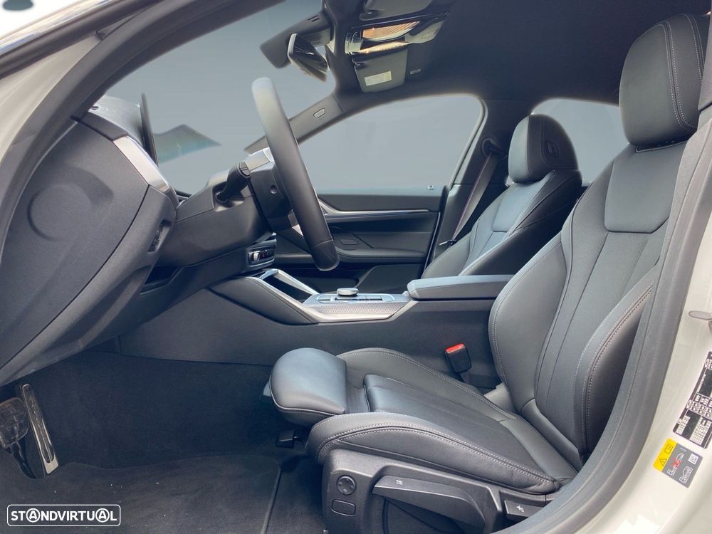BMW i4 eDrive40 Pack Desportivo M Pro — fotografia 3