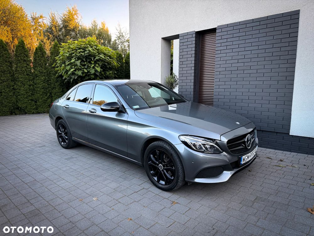Mercedes-Benz Klasa C 220 d 4-Matic 9G-TRONIC - 23