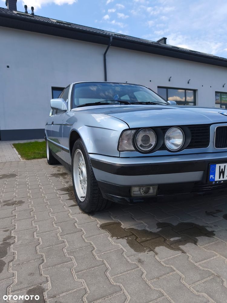BMW Seria 5 520i - 11