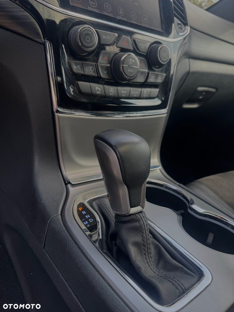 Jeep Grand Cherokee 3.6 V6 Pentastar 4WD Automatik Laredo - 13