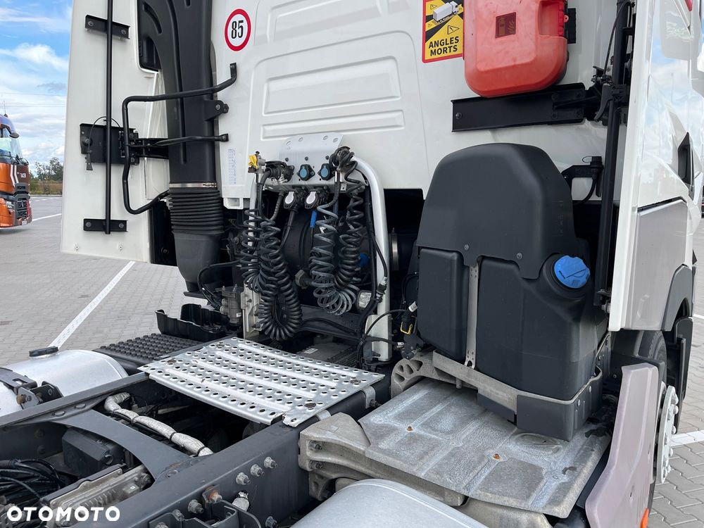 Renault T520 HIGH Sleeper XLOW - 8