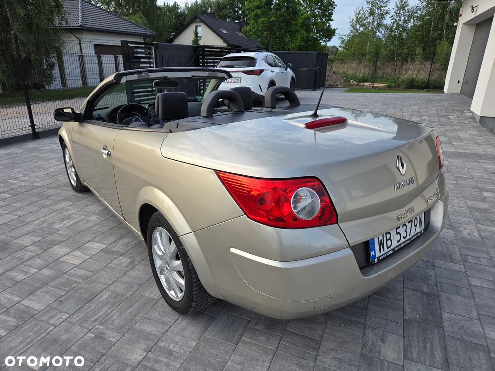 Renault Megane 2.0 16V Expression - 8