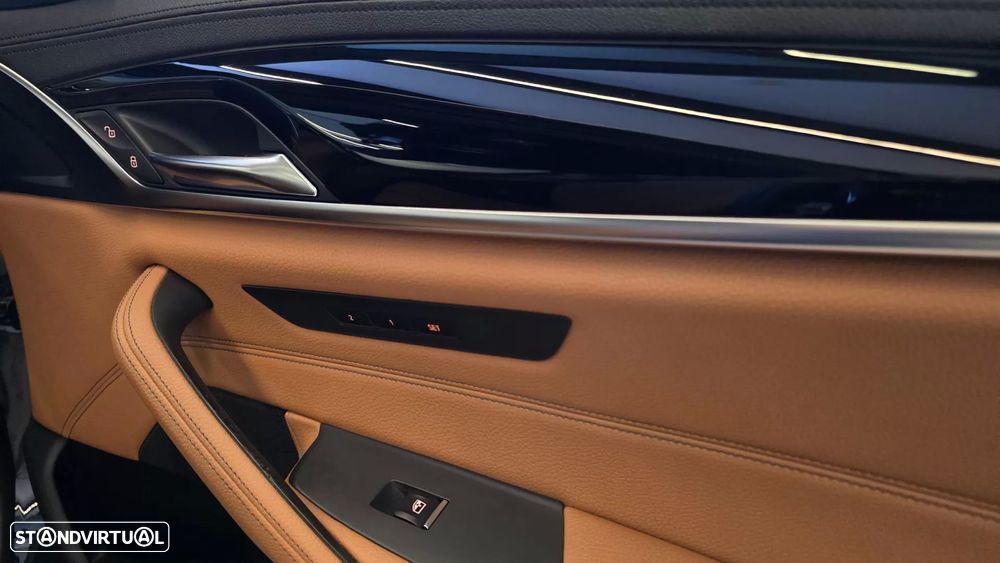 BMW 530 e iPerformance Line Luxury - 56