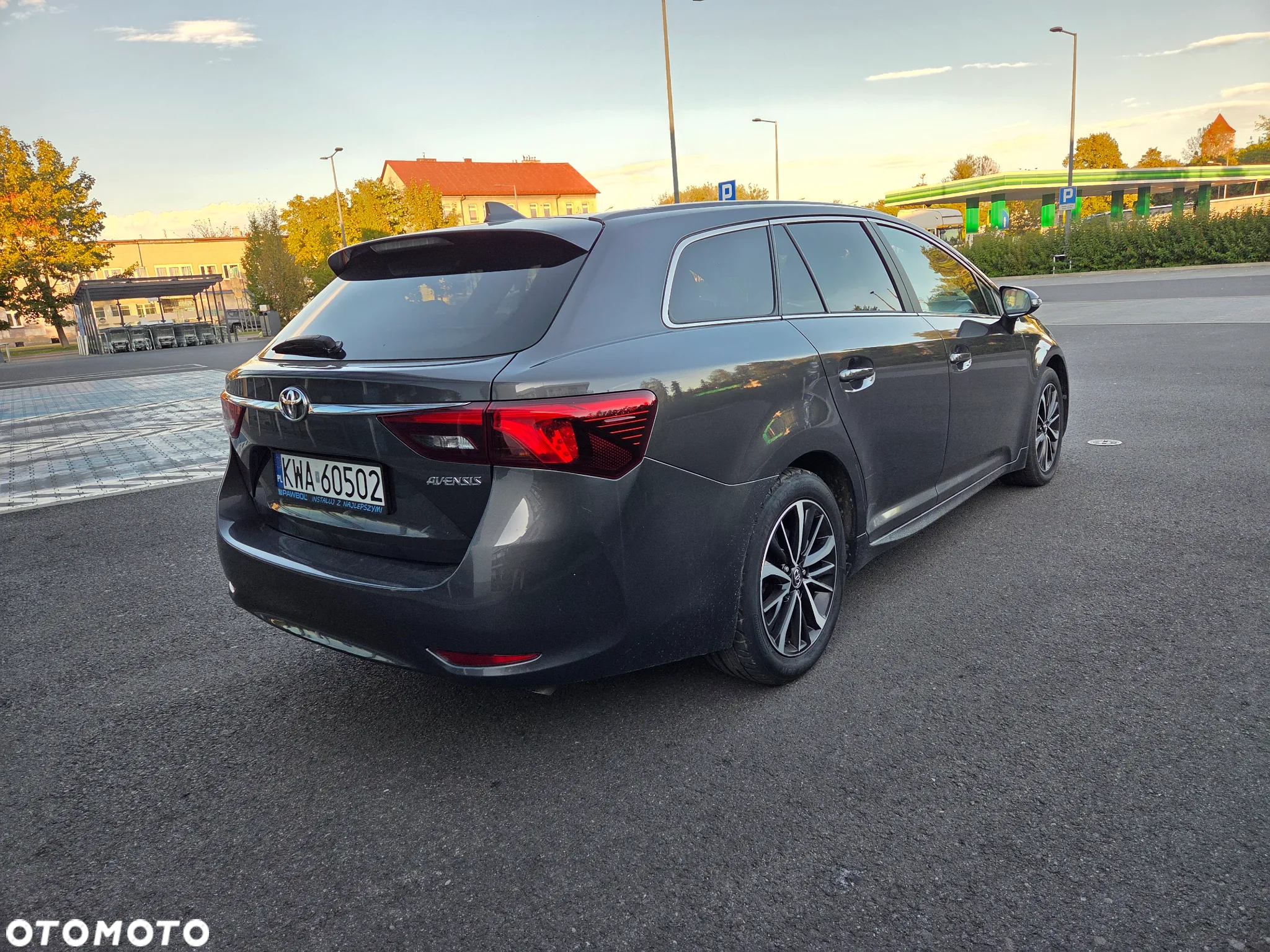 Toyota Avensis 2.0 D-4D Premium - 6
