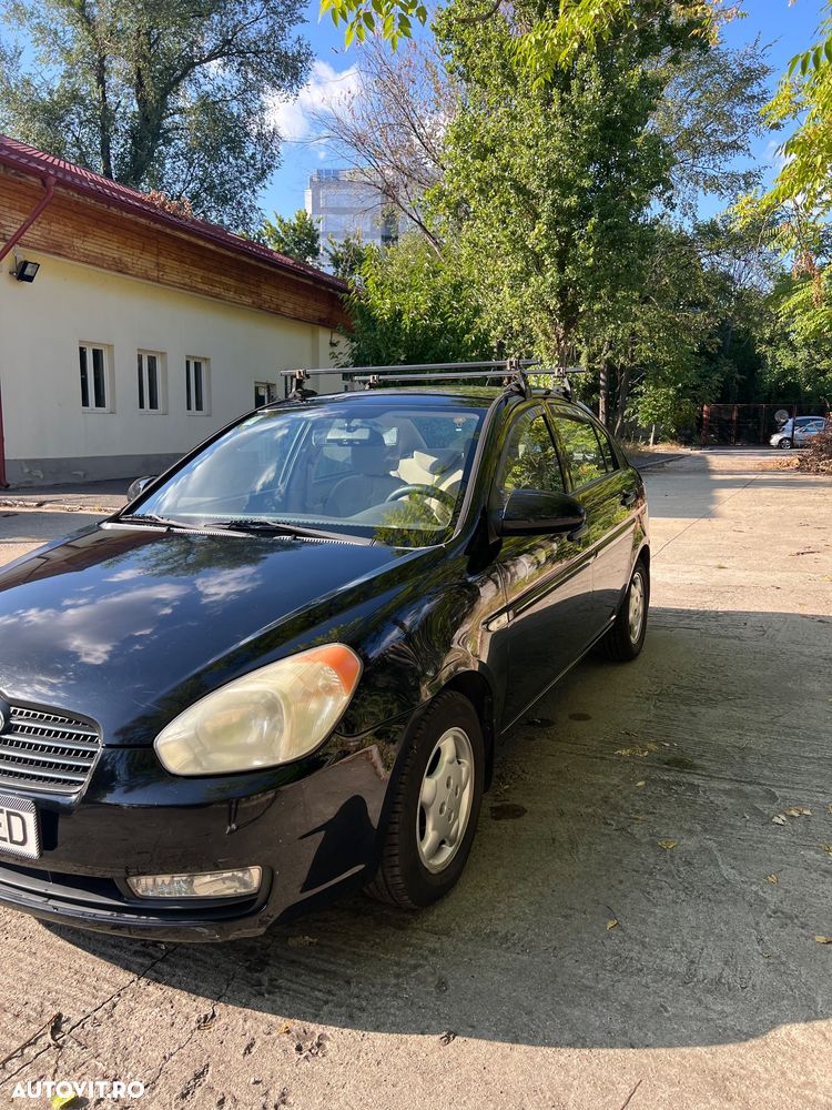 Hyundai Accent - 5