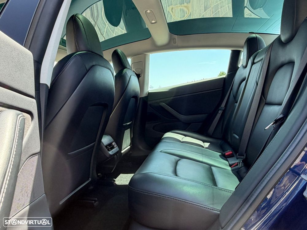 Tesla Model 3 - 11