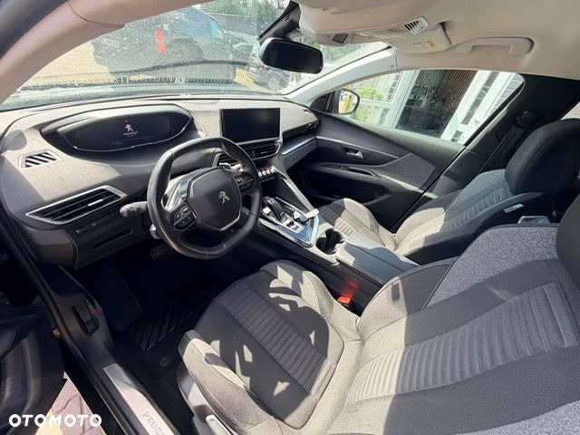 Peugeot 5008 PureTech 130 EAT8 Stop & Start Active Business-Paket - 10