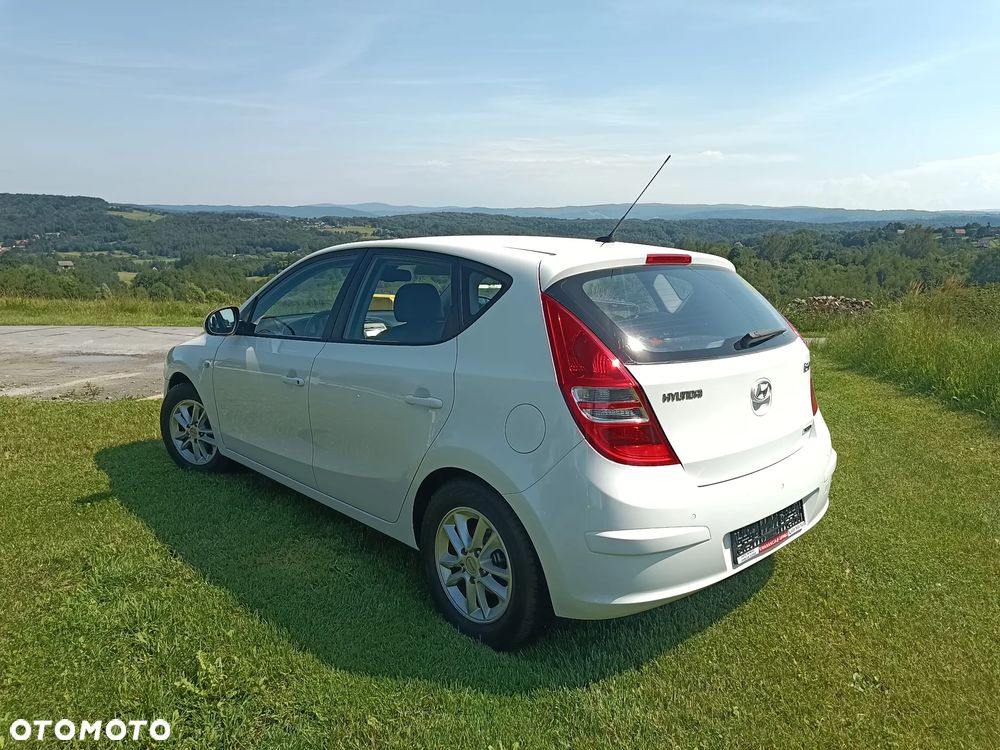 Hyundai i30 2.0 Premium - 5