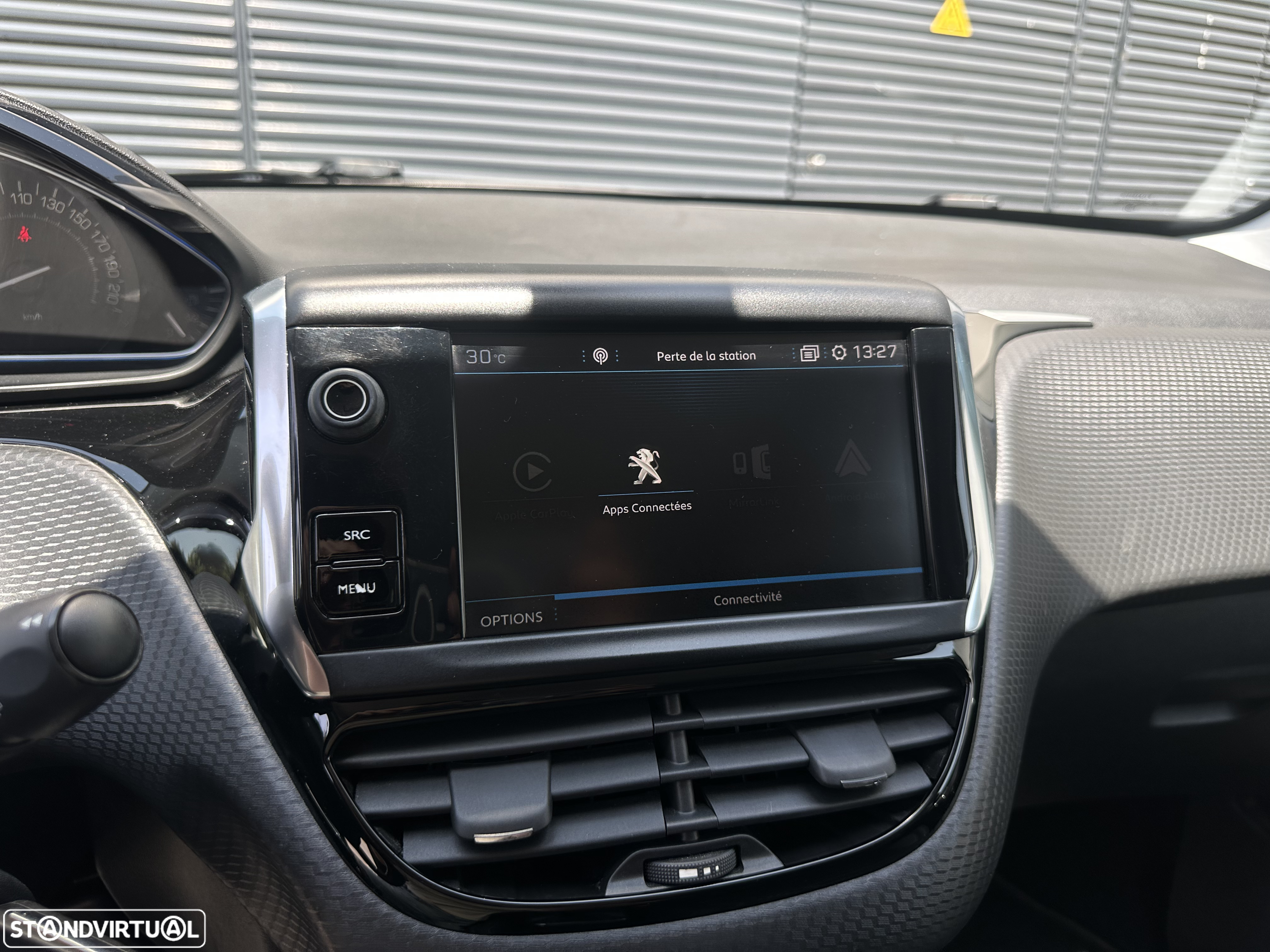 Peugeot 2008 1.2 PureTech Allure EAT6 - 18