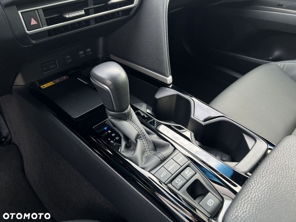 Toyota Camry - 13