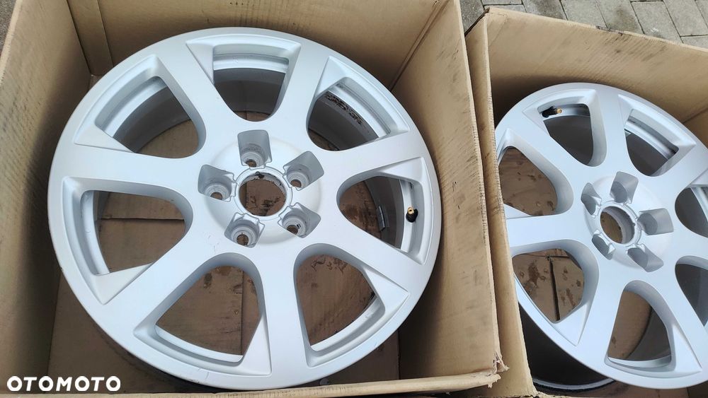Oryginalne Felgi Aluminiowe Audi A4 B8 17 5x112 7J ET37 - 3